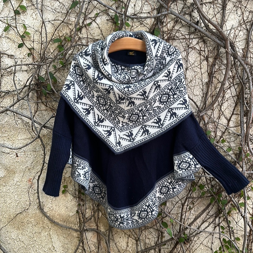 Alpaca Poncho /Sweater 100% Alpaca